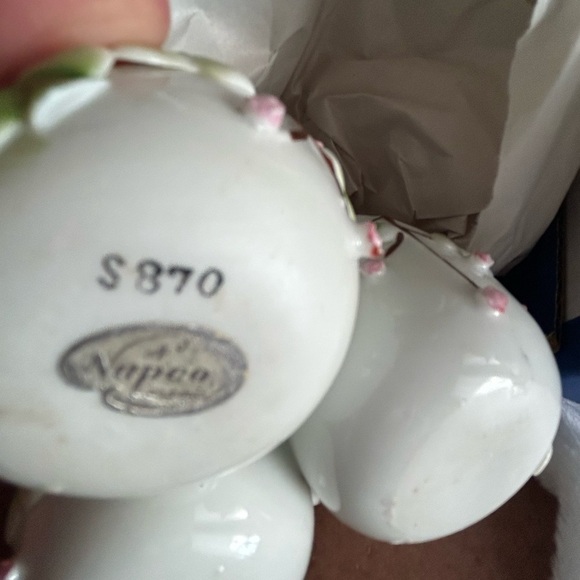VNTG Napcoware Porcelain Vase 4 Cracked Eggs Roses Japan S870 50% off w♥️ - Picture 7 of 9